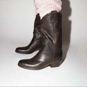 ISO —no. 6 espresso python pull-on boots